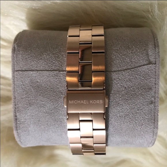 Michael Kors Garner Rose Gold-tone Watch - Picture 6 of 8